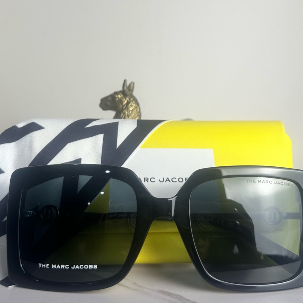 Marc Jacobs Black Square Sunglasses